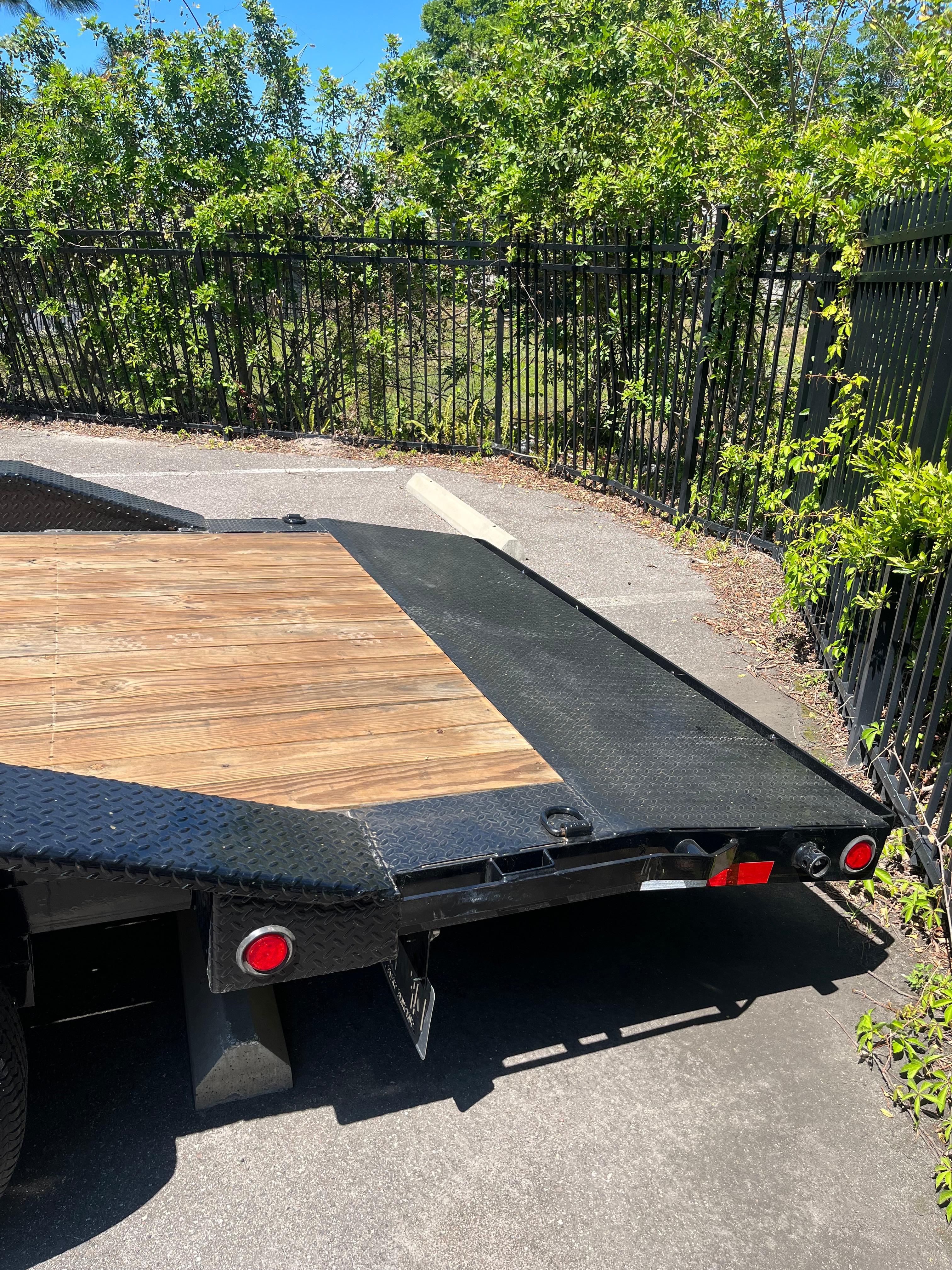 102" x 20' Car Hauler Trailer - Thumbnail 3